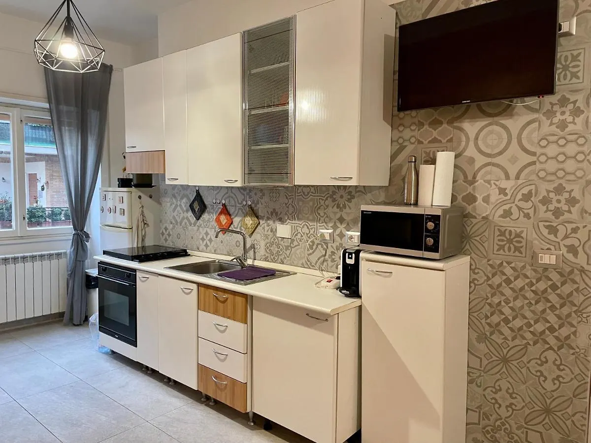Bed & Breakfast B&B Amigos Lido di Ostia